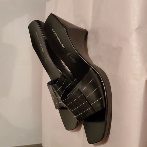 BCBG Black Wedge Heel Open-Toe Mules Sz. 10 - Picture 3 of 4